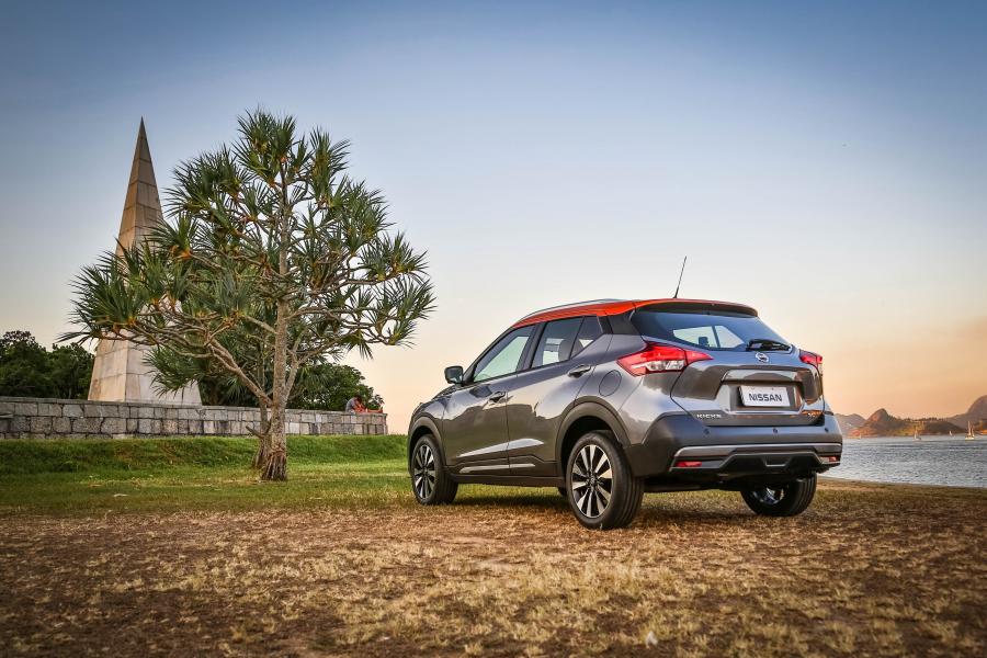  Nissan Kicks SL 2016 года  (LA) (фото 4 из 40)